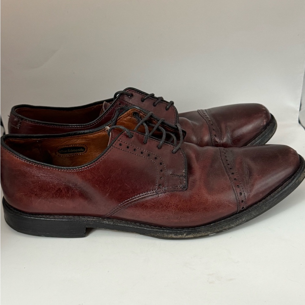 Allen Edmonds Men’s 10 Clifton Cap Toe Oxford Burgundy